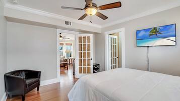 5 soverom, skrivebord, strykejern/-brett og wi-fi (inkludert)