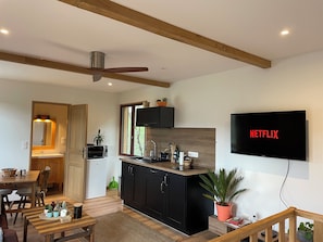 Private kitchen - Little Loue - A Little House by the River   (Chenecey-Buillon)