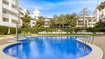 Apartament | Piscina | Piscina a l'aire lliure