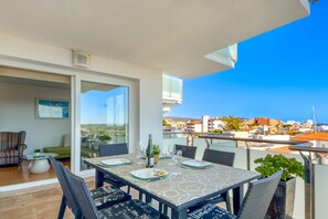 Apartment | Dining - Apartment in Roses Near Santa Margarita Beach (Roses)