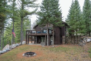 Exterior - Forest Whisper Retreat: 4-bdrm lodge in Daggett. Get away and have everything. (Daggett)