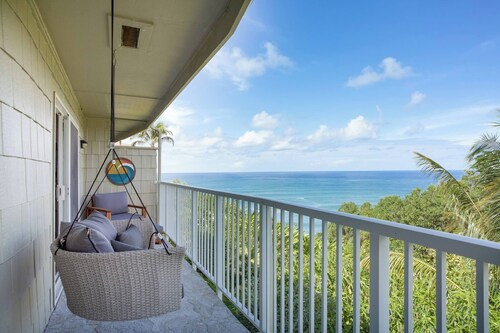 Amazing Oceanview New Delux Home with A/C