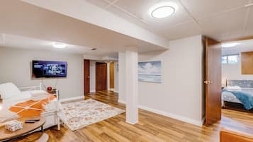 4 bedrooms, iron/ironing board, travel crib, free WiFi