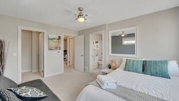 4 bedrooms, desk, iron/ironing board, travel crib