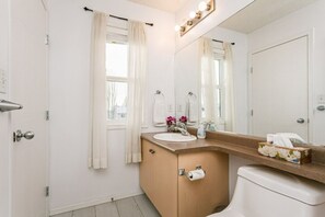 ヘアドライヤー、タオル