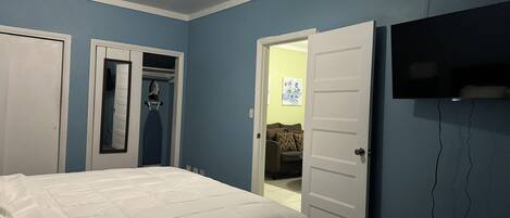 1 bedroom, iron/ironing board, WiFi, bed sheets