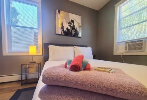 The Duet-Suite at Mt. Pleasant 2BR LaundryParking