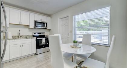 1002 - Charming 2-bedroom villa in delightful Fort Pierce With AC and WIFI