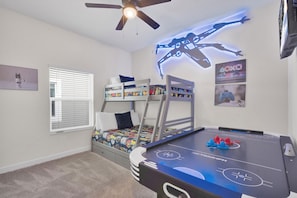 5 chambres, fer et planche à repasser, Wi-Fi gratuit, draps fournis