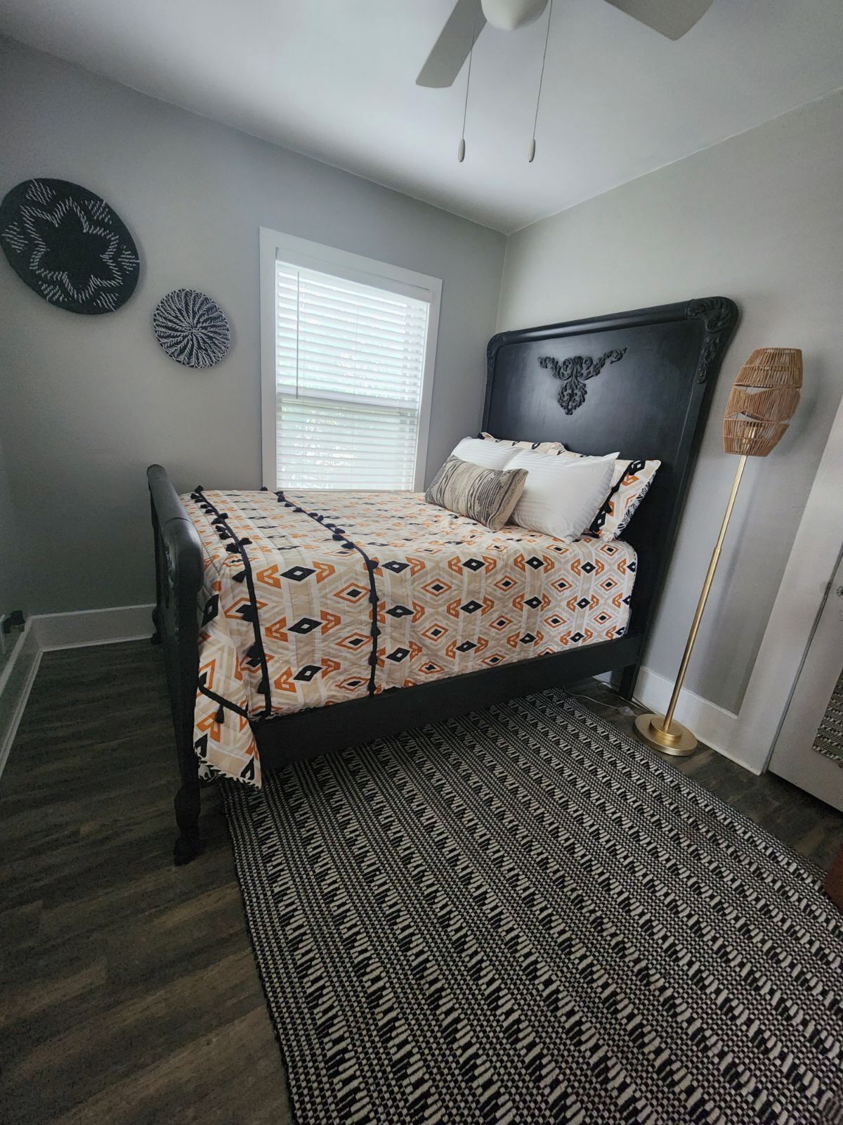 3 bedrooms, iron/ironing board, travel crib, free WiFi