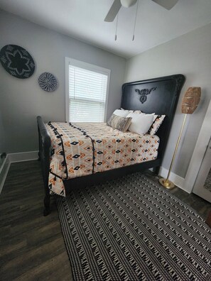 3 makuuhuonetta, silitysrauta/-lauta, vauvan matkasänky, ilmainen Wi-Fi