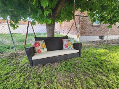 Cutecountyfair house, 3 bdrms,fenced back yard and close to all needs in Burley.