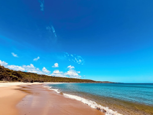 Agnes Break | 3BR · Sauna & Walk to Beach