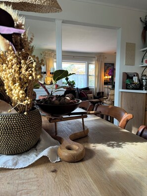 Interior - Charming Private 3-bedroom House with Beautiful Yard - One Mile to Metro (Alexandria)