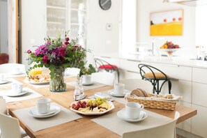 Dining - Boutique House San Bernardo, with jacuzzi and parking | Ideal house for families (Sevilla)