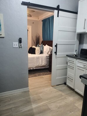 1 camera, ferro/asse da stiro, Wi-Fi, lenzuola