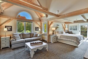 6 bedrooms, WiFi - Slopeside Estate Luxurious Home in Killington - Ski On Ski Off, Hot Tub, Private Shuttle (Killington)
