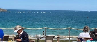 Apartment 'Newport Vue Mer' with Sea View, Private Terrace and Wi-Fi