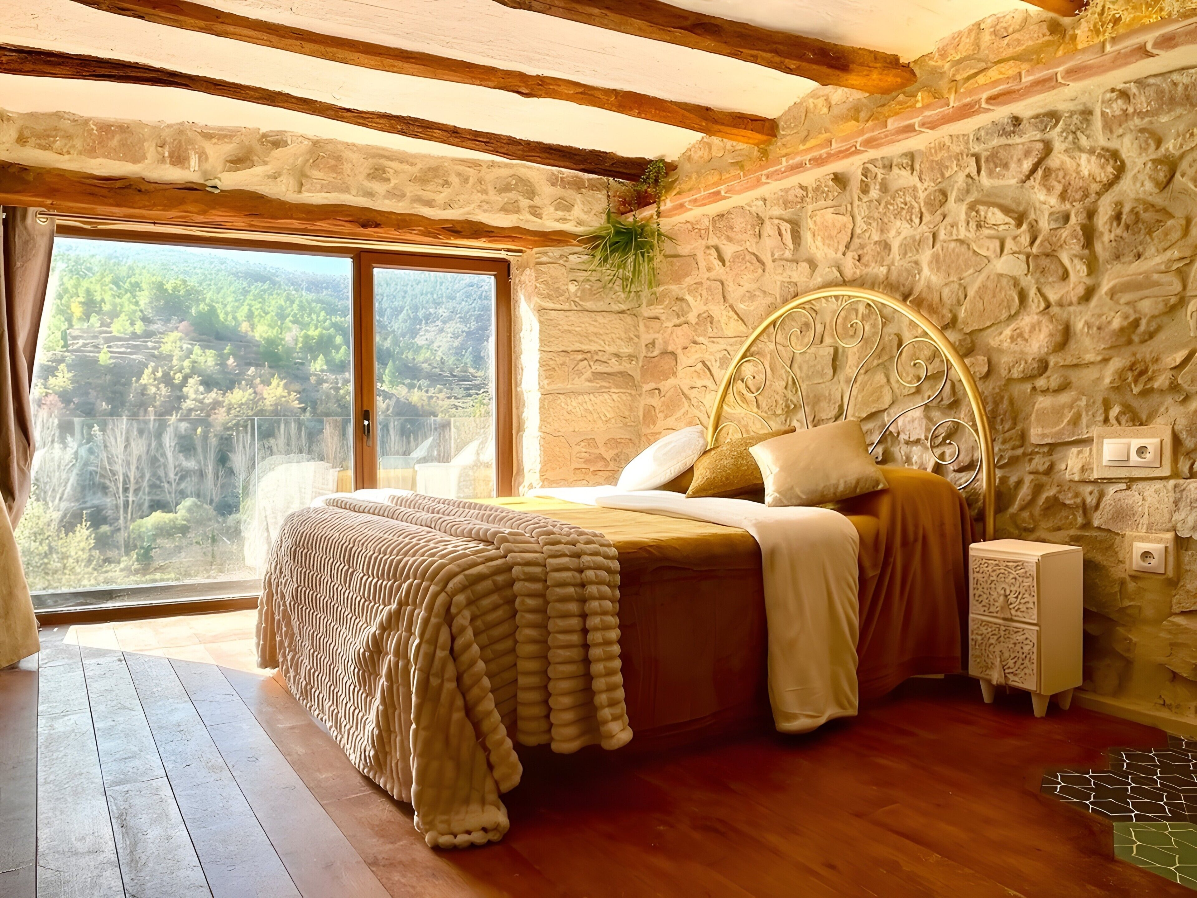 1 bedroom, bed sheets