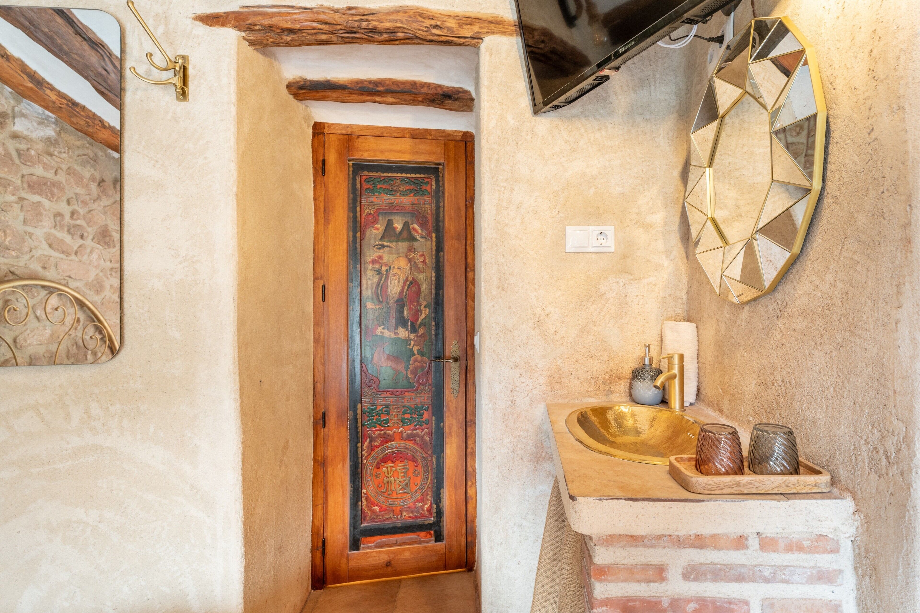 Bruser, hårtørrer, håndklæder