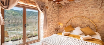 Apartment 'Gnomo' with Mountain View, Wi-Fi and Air Conditioning