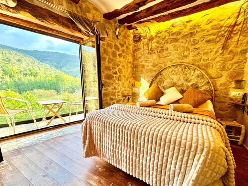 Apartment 'Gnomo' with Mountain View, Wi-Fi and Air Conditioning