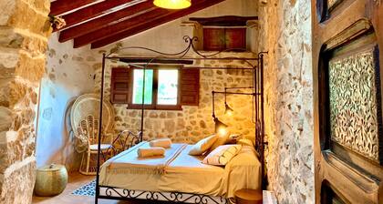 Country House 'La Casuca' with Mountain View, Private Terrace and Wi-Fi