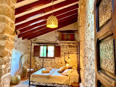 Country House 'La Casuca' with Mountain View, Private Terrace and Wi-Fi