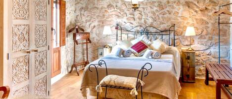 5 habitaciones, wifi gratis y ropa de cama