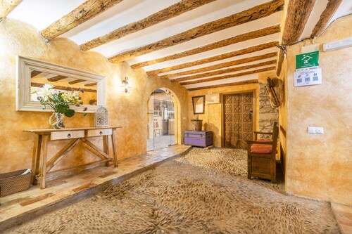 Apartment 'Las Planeras' with Mountain Views, Shared Pool and Wi-Fi