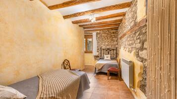 2 chambres, fer et planche Ă repasser, Wi-Fi gratuit, draps fournis