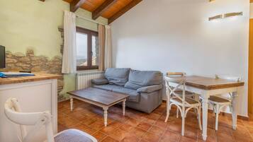 Télévision, table de tennis de table