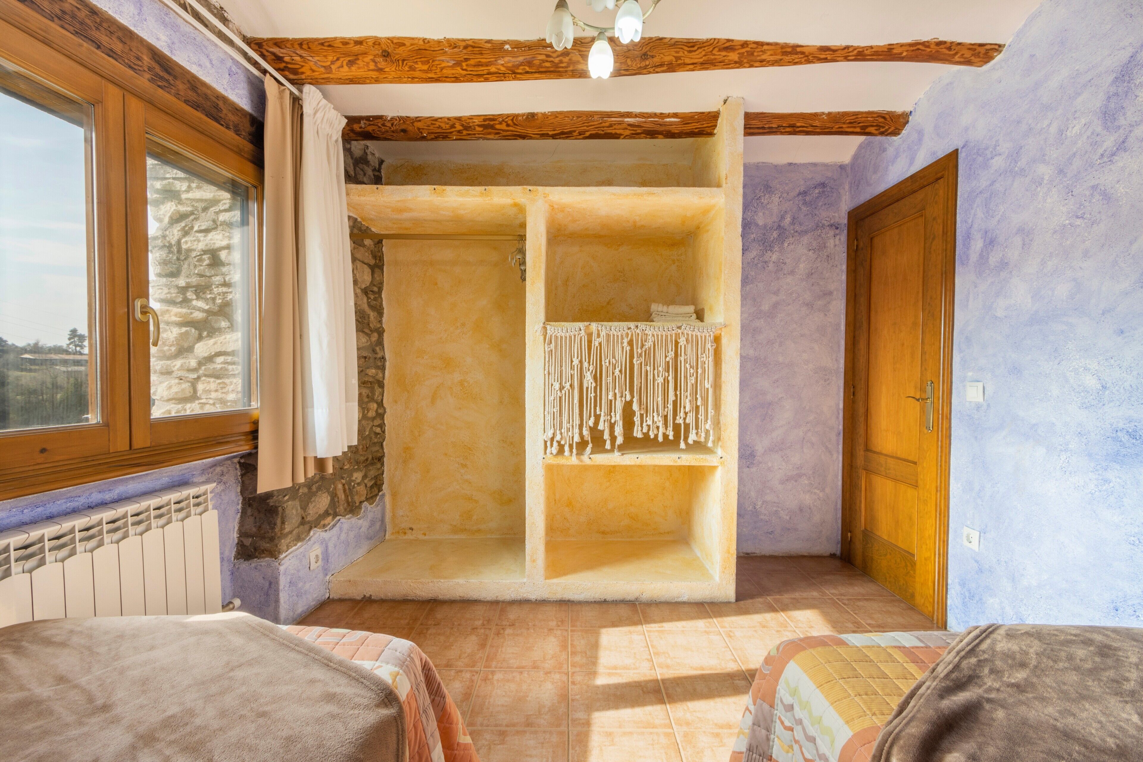 2 slaapkamers, een strijkplank/strijkijzer, gratis wifi, beddengoed