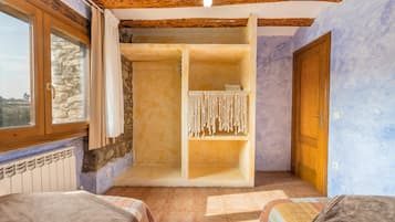 2 chambres, fer et planche Ă  repasser, Wi-Fi gratuit, draps fournis
