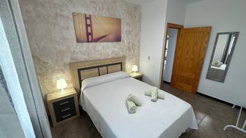 2 bedrooms, bed sheets