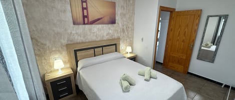 2 bedrooms, bed sheets