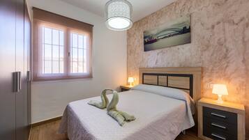 1 bedroom, WiFi, bed sheets