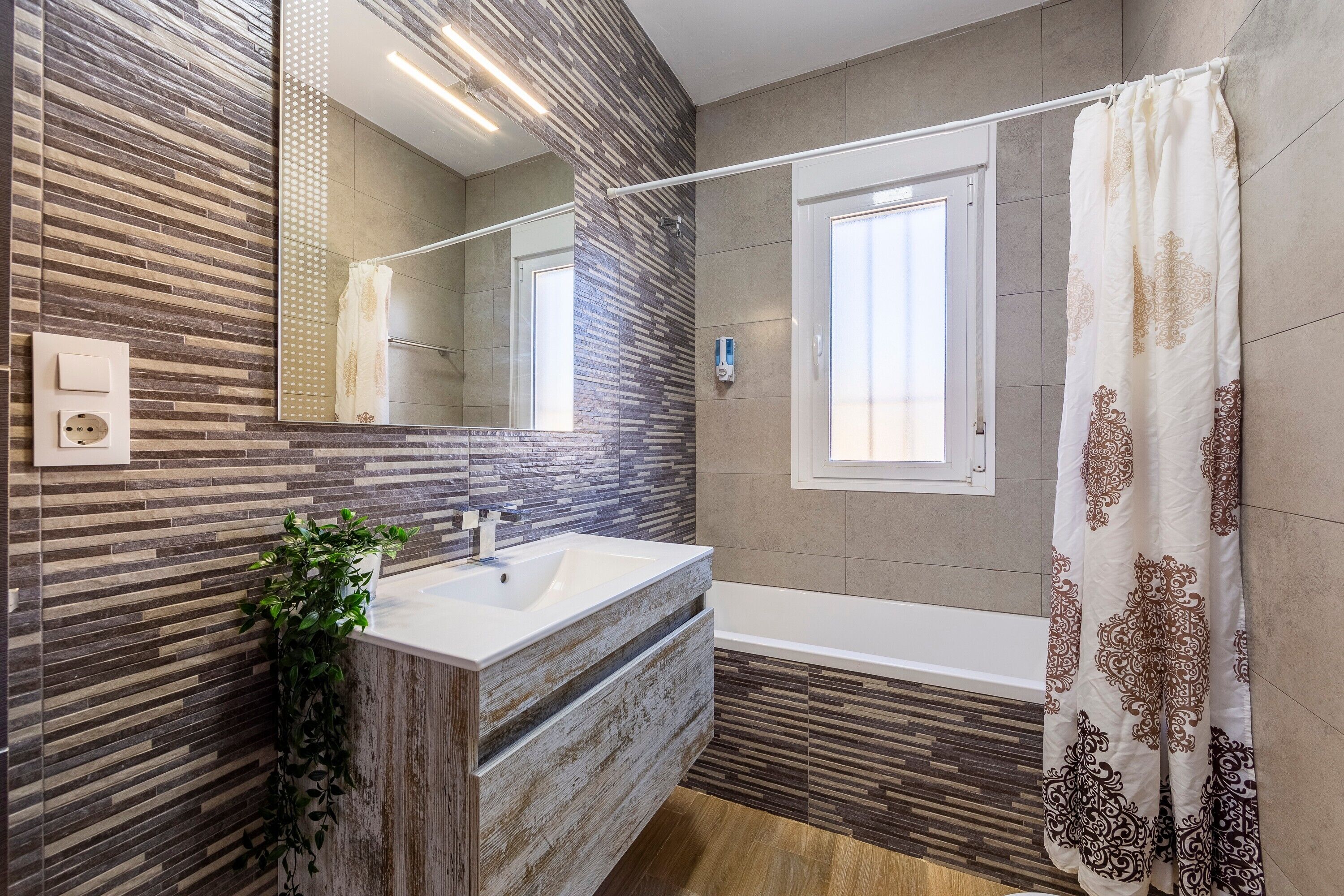 淋浴设施、毛巾