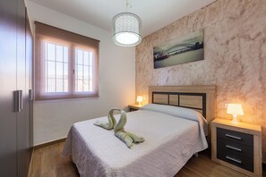 1 bedroom, WiFi, bed sheets