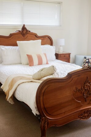 5 chambres, fer et planche à repasser, lit parapluie, Wi-Fi gratuit