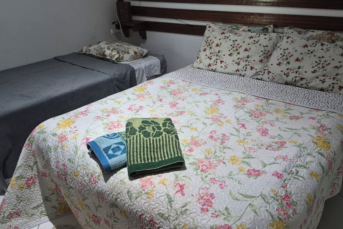 Appartement Familial, balcon, vue piscine