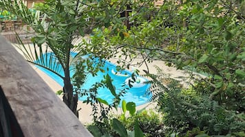 Appartement Familial, balcon, vue piscine | Vue de la chambre