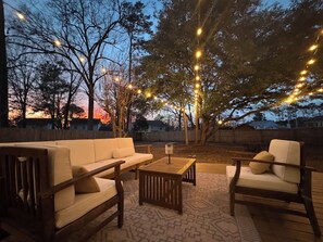 Terrace/patio - Charming 4-bedroom house with AC and WiFi in Pleasant Charleston (Charleston)