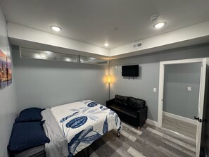 1 bedroom, iron/ironing board, WiFi
