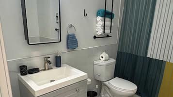 Towels, soap, shampoo, toilet paper