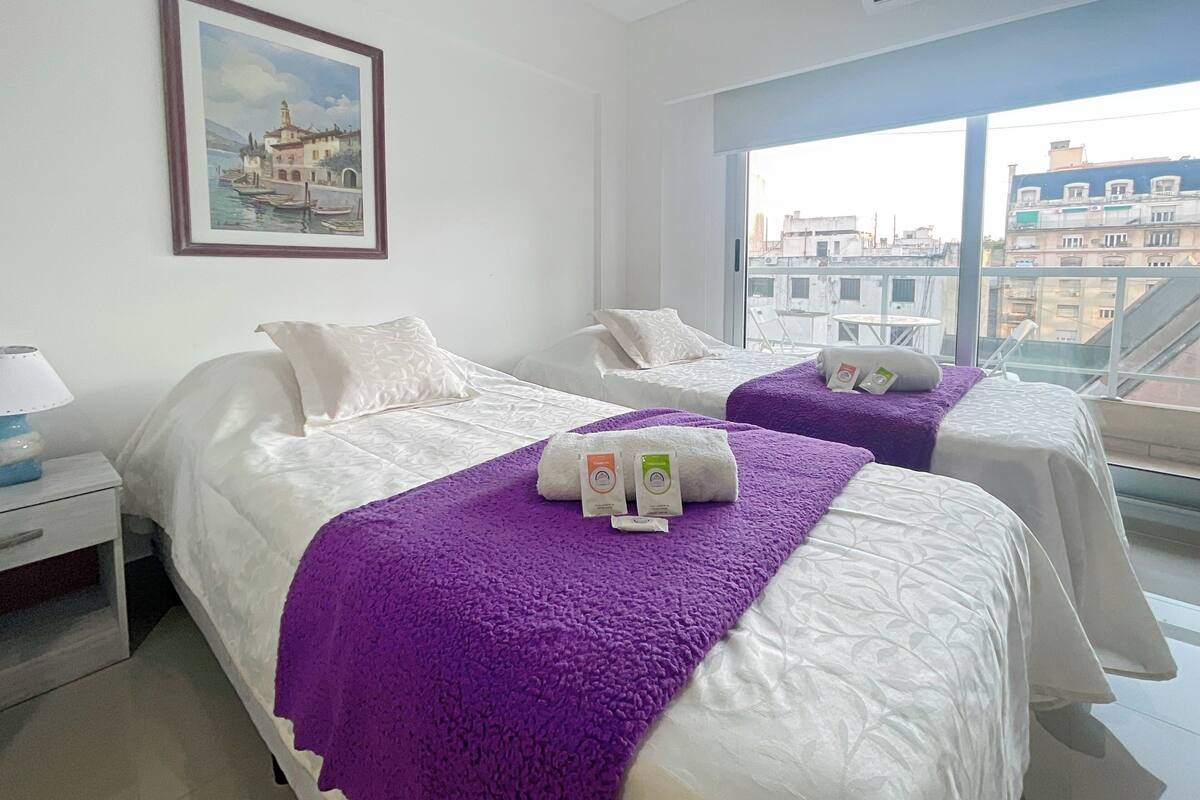 1 bedroom, individually decorated, individually furnished