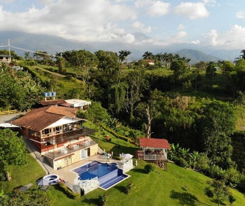 ALOJAMIENTO CAMPESTRE EN EL QUINDIO 