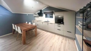 Uklassifisert bilde, 3 av 11, knapp