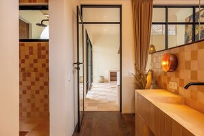 Bathroom - Sofia Villa by Betterplace (Canggu)