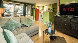 Smart TV, books - 30%OFF|LastMinDeal|London|WiFi|Parking|Sleeps7|Netflix|Families|Leisure|WeekStay (London)